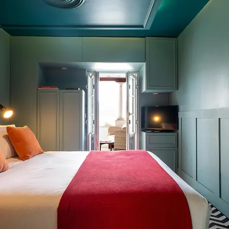 &tales - Ξενοδοχείο 4*