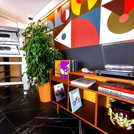 Hotel &tales -