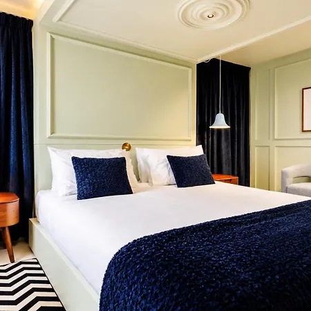 Hotel &tales -